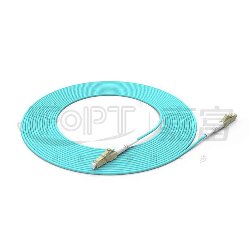 Correction optique de fibre de LC-LC attacher la botte à angles de botte courte