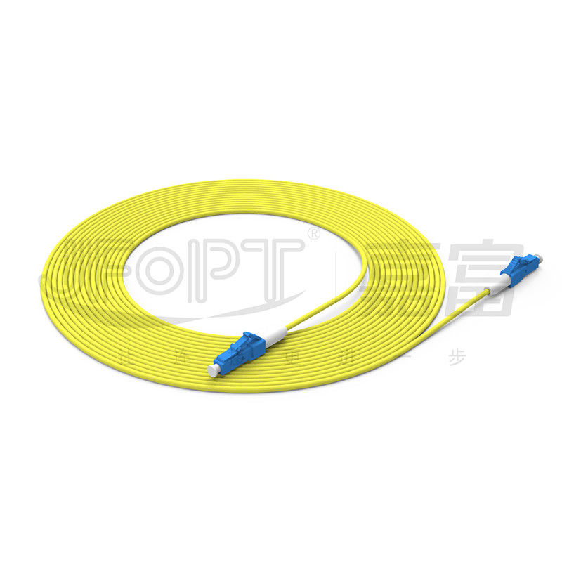 Correction optique de fibre de LC-LC attacher la botte à angles de botte courte