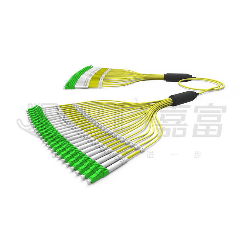 3.0mm ont pré terminé la branche externe jaune optique de la gaine LC/APC des noyaux G657A1 du câble 24 de fibre