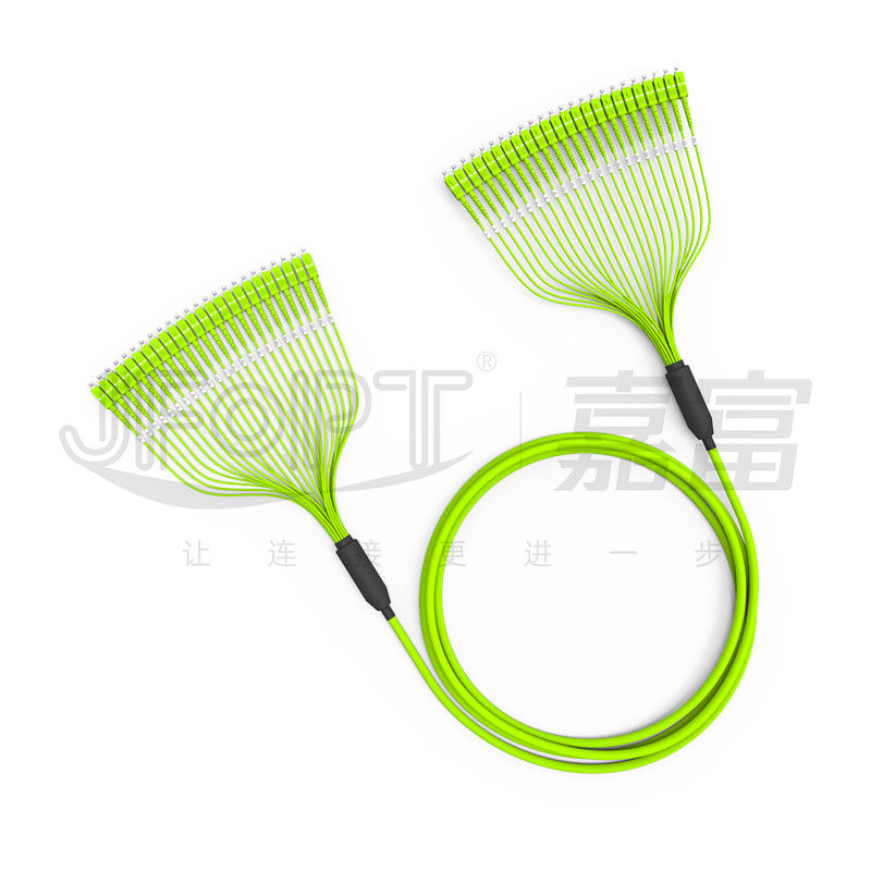 Veste à plusieurs modes de fonctionnement pré terminée de PVC du noyau OM5 du câble 24 de fibre optique de paquet 0.5m se branchant avec SC/APC