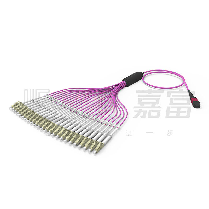 Multimode OM4 MPO à 24 cœurs à câble à fibre LC LSZH pour un centre de données à haute densité