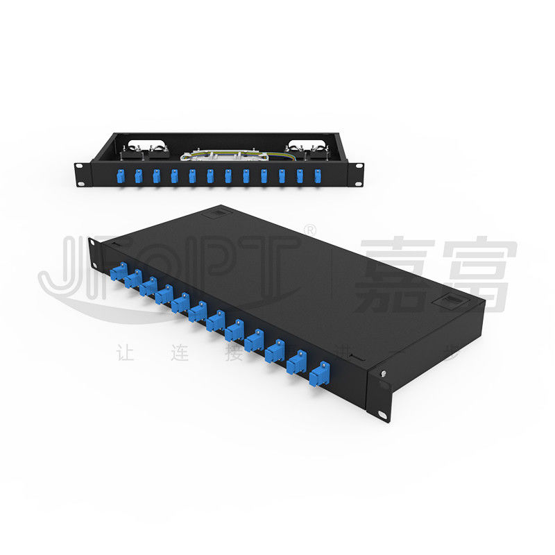 LC/SC/FC/ST Rack Mount Fiber Patch Panel 12/24core avec ouverture de bouton de porte de 19 pouces